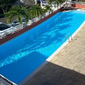 Appartement Le Paradis De La Baie 4 Couchages à 2 Minutes Des Plages De Tartane équipé, Trinité (Tartane)