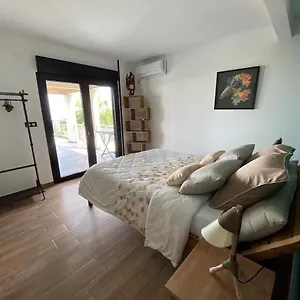 Hébergement de vacances Le Caillou, Trinité (Tartane)